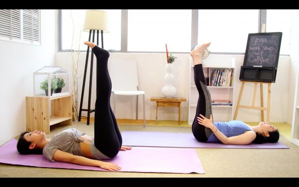 8分鐘爆汗練腹肌　4組動作甩走肚腩操馬甲線