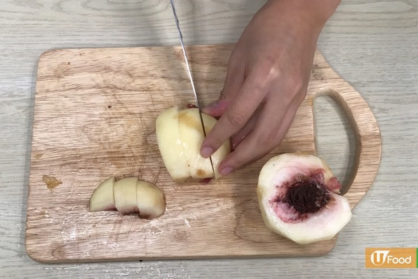 唔駛飛去韓國食！自製清甜「水蜜桃綿綿冰」