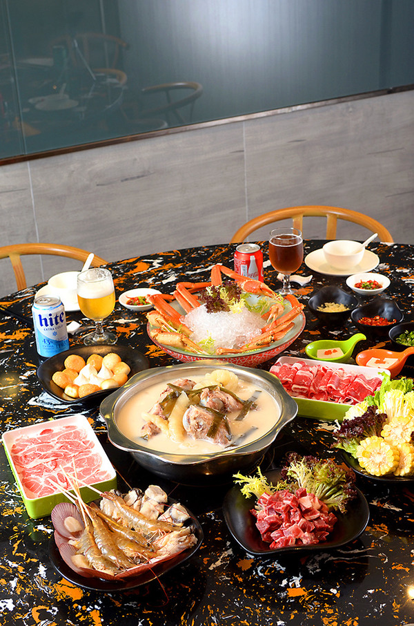 港島東邊爐控召喚！ 親民價嘆靚牛、海鮮放題