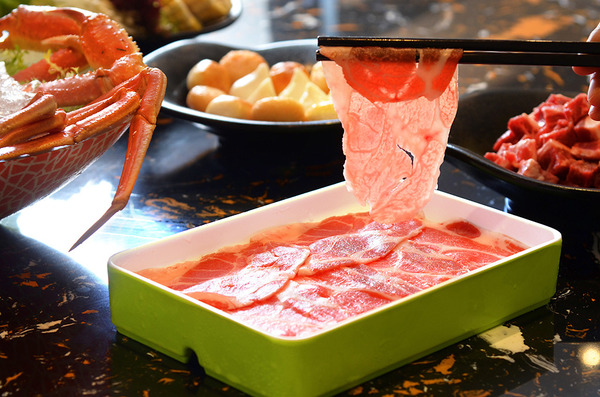 港島東邊爐控召喚！ 親民價嘆靚牛、海鮮放題