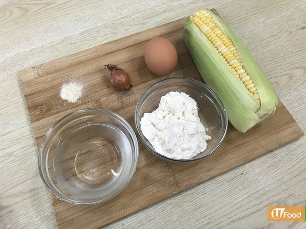 住家式無肉小食！香脆黃金粟米餅