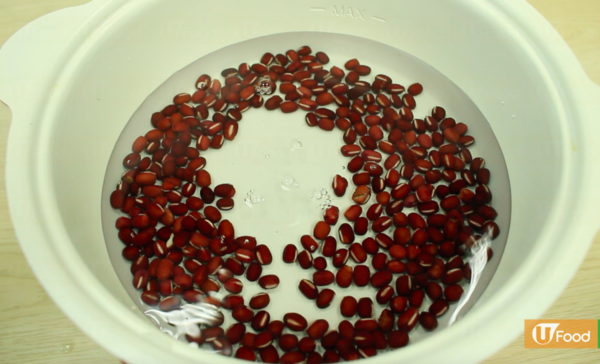 自製香港懷舊小食！古法紅豆砵仔糕