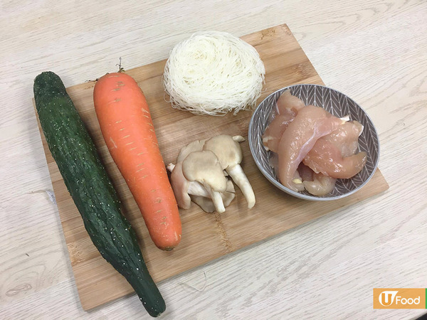 自製低脂早餐！養顏「清腸三絲煮米粉」