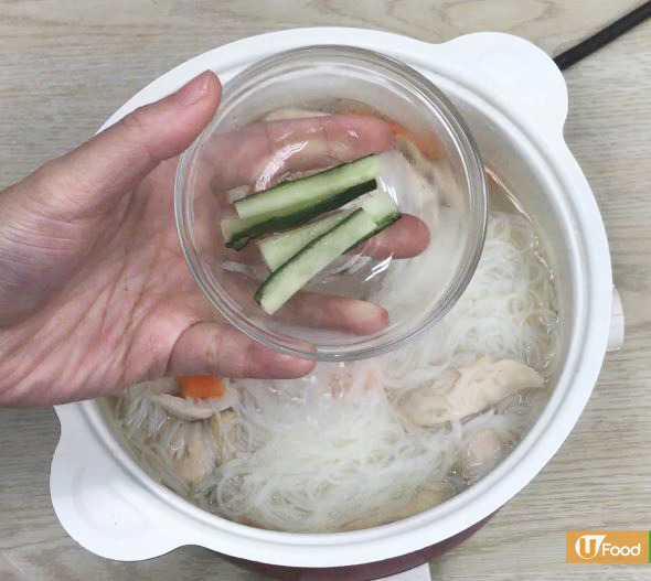 自製低脂早餐！養顏「清腸三絲煮米粉」