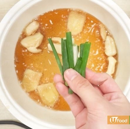 送飯一流！5步煮出香濃三杯雞