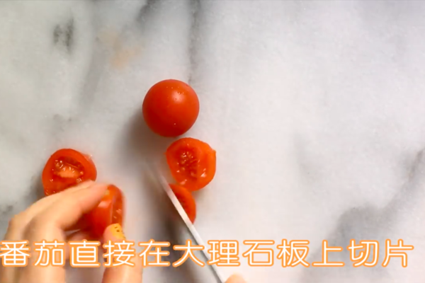 下午茶止口痕小食！無肉番茄芝士雞仔pizza