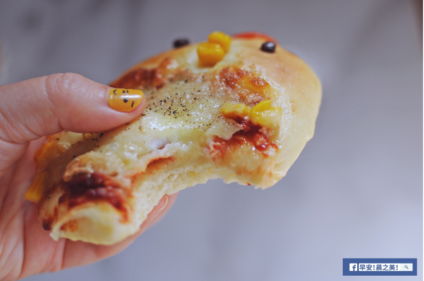 下午茶止口痕小食！無肉番茄芝士雞仔pizza