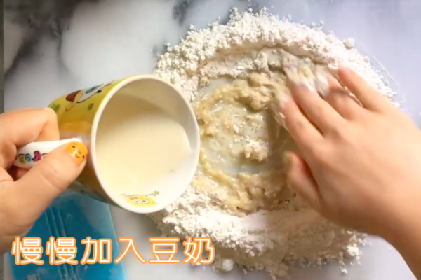 下午茶止口痕小食！無肉番茄芝士雞仔pizza