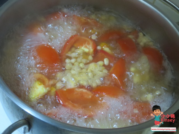 煮家有營靚湯 番茄薯仔黃豆湯