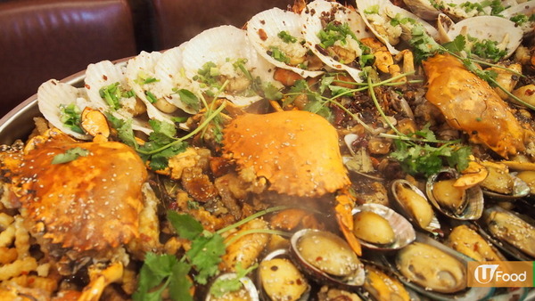 份量好誇張！超巨型麻辣海鮮鍋+冒菜