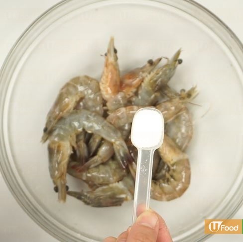 懶人一煲搞掂 沙嗲鮮蝦粉絲煲