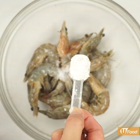 懶人一煲搞掂 沙嗲鮮蝦粉絲煲