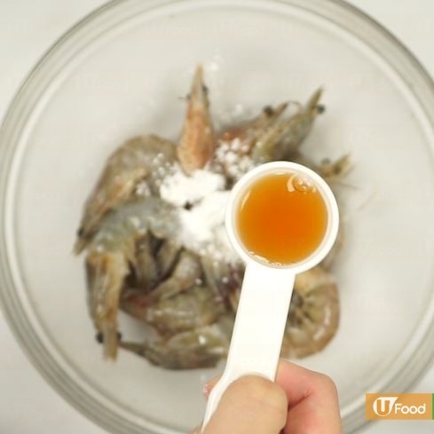 懶人一煲搞掂 沙嗲鮮蝦粉絲煲