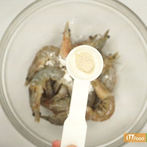 懶人一煲搞掂 沙嗲鮮蝦粉絲煲