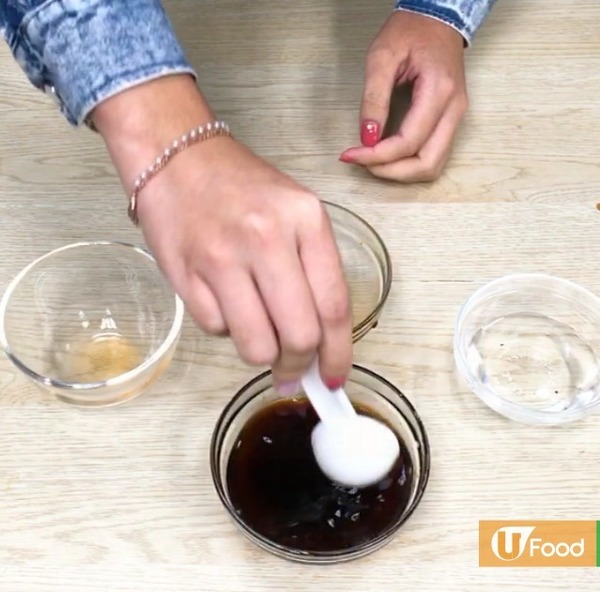 零失手！惹味蜜汁燒豬肋骨