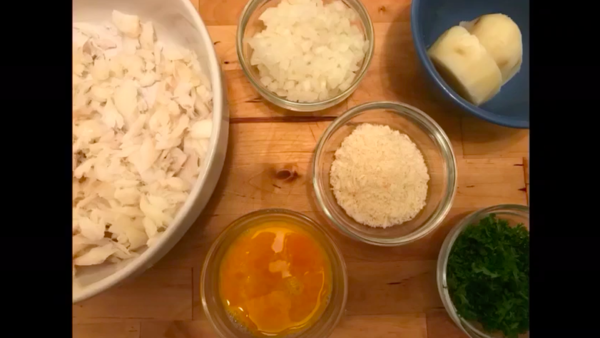 葡國傳統小食！香脆馬介休球