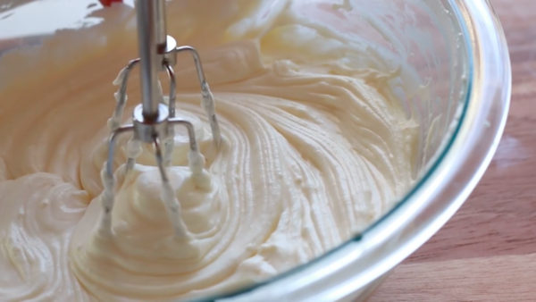 自家製無難度！免焗芝士蛋糕配果醬