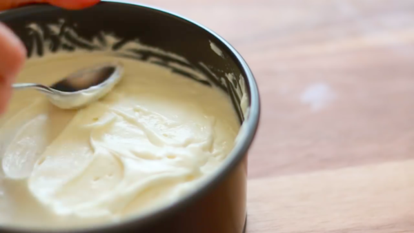 自家製無難度！免焗芝士蛋糕配果醬