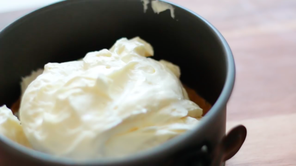 自家製無難度！免焗芝士蛋糕配果醬