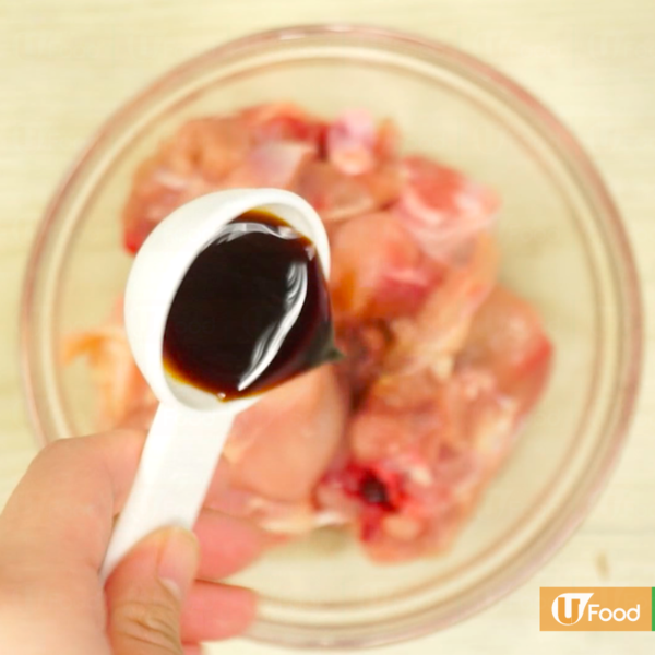 暖胃煲仔小菜 6步煮出啫啫雞煲