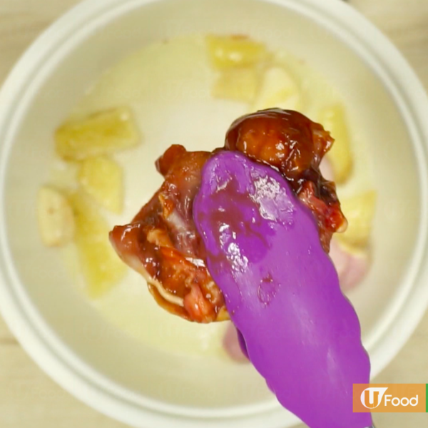 暖胃煲仔小菜 6步煮出啫啫雞煲