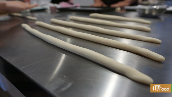 冬天熱辣辣飽肚點心 六步炮製臘腸卷