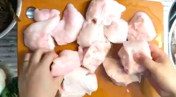 一招治咳湯水 金銀菜豬肺湯