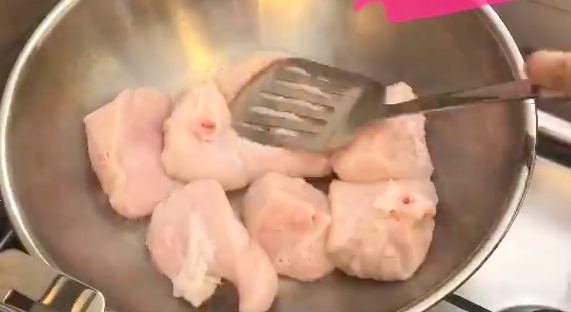 一招治咳湯水 金銀菜豬肺湯