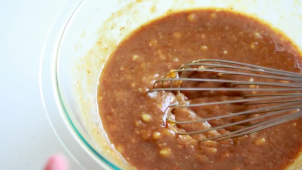 新手入門級食譜 香濃鬆軟朱古力香蕉蛋糕