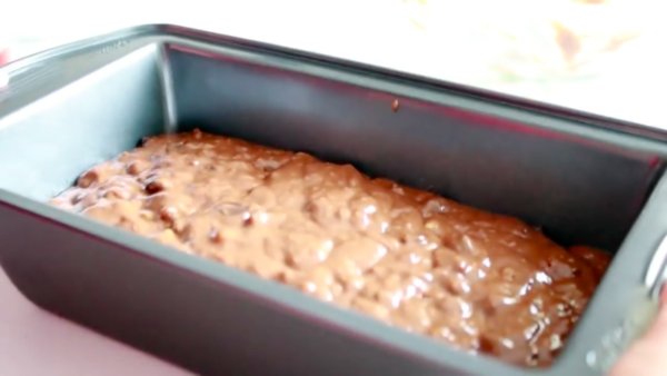 新手入門級食譜 香濃鬆軟朱古力香蕉蛋糕