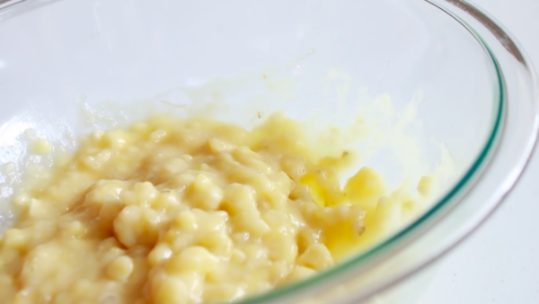 新手入門級食譜 香濃鬆軟朱古力香蕉蛋糕