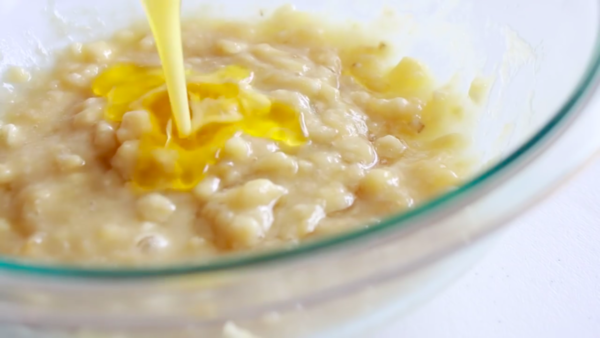 新手入門級食譜 香濃鬆軟朱古力香蕉蛋糕