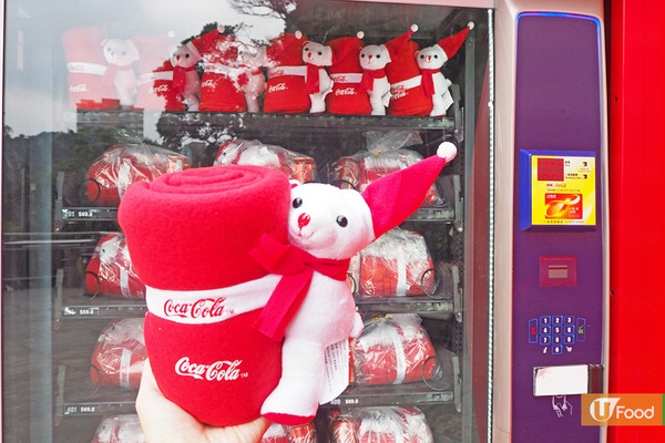 可口可樂博物館首度登陸香港 限量發售得意聖誕熊仔