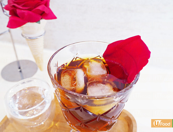 灣仔新出雪糕玫瑰花雞蛋仔　攻陷少女心！