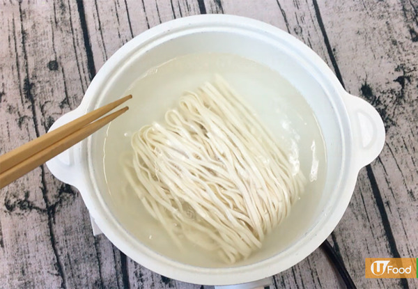 KiKi食品雜貨推出2款新品  麻婆豆腐拌麵+椒麻粉