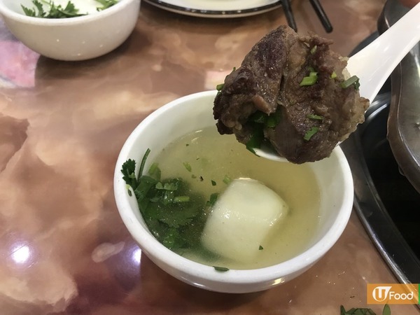 深圳潮汕牛肉火鍋 即場手切秦川牛​​​​​​​+足料湯底