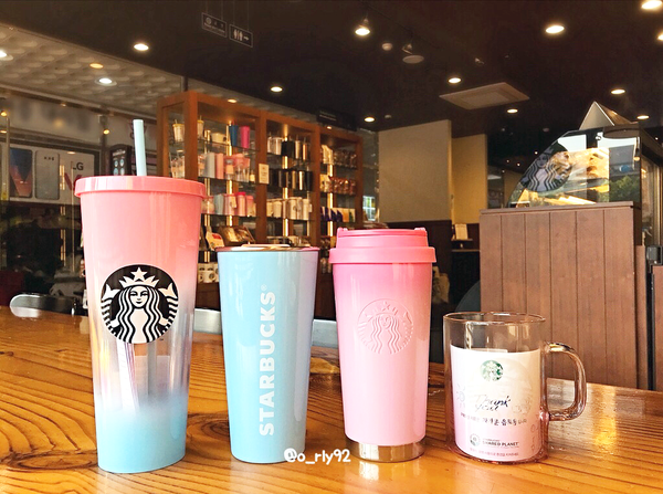 韓國Starbucks粉紅粉藍色杯新登場　漸變色好夢幻！