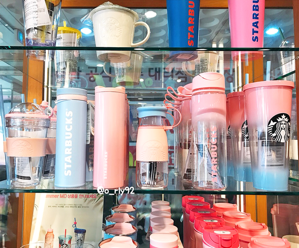 韓國Starbucks粉紅粉藍色杯新登場　漸變色好夢幻！