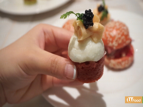 PANDORA聯乘尖沙咀酒店下午茶 白色皮製首飾盒盛載