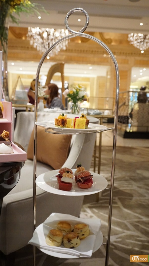 PANDORA聯乘尖沙咀酒店下午茶 白色皮製首飾盒盛載