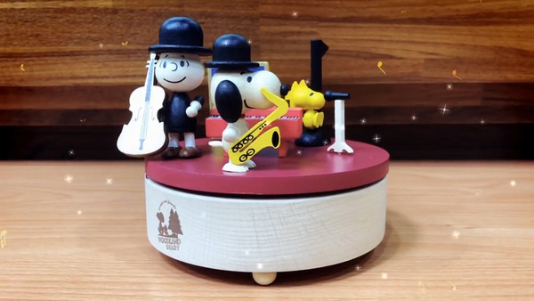 台灣便利店新推出Snoopy精品　音樂盒／木頭掛鐘 