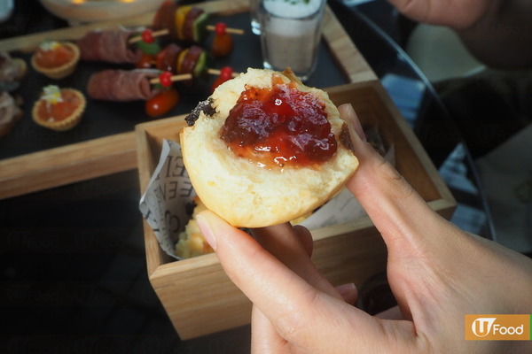 尖沙咀Häagen-Dazs朱古力下午茶  發光玻璃樽+任食雪糕