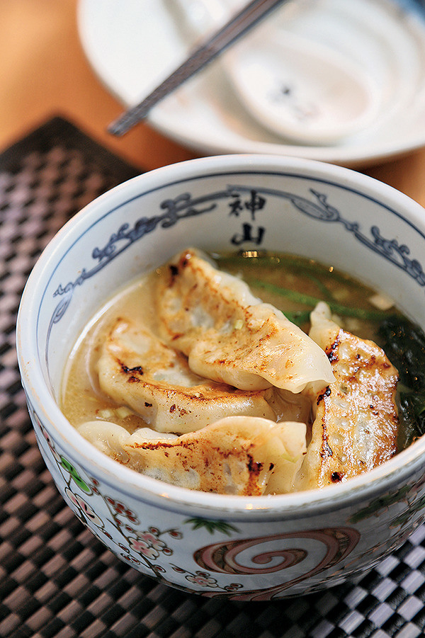 神山麺屋  東京富士山人氣拉麵店