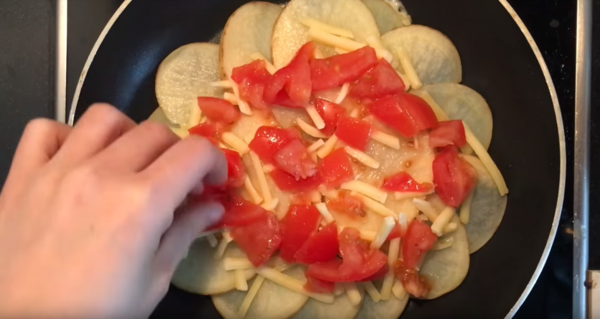 唔使焗爐都整到 薯仔片煙肉Pizza