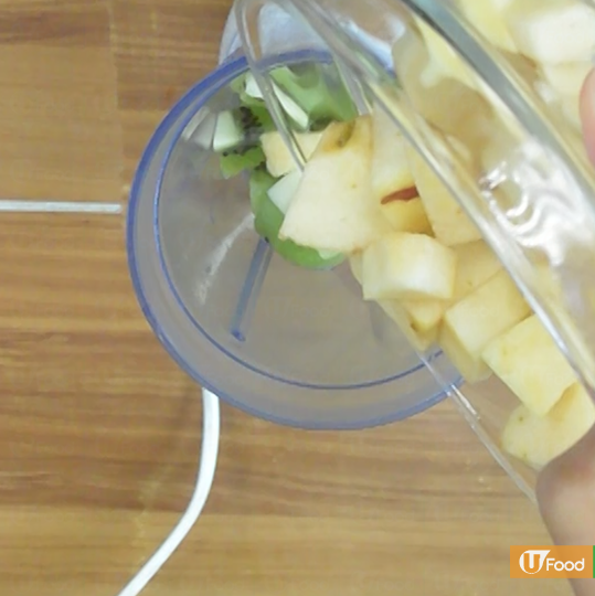 【夏日食譜】夏日簡單冰涼排毒特飲  奇異蘋果沙冰 