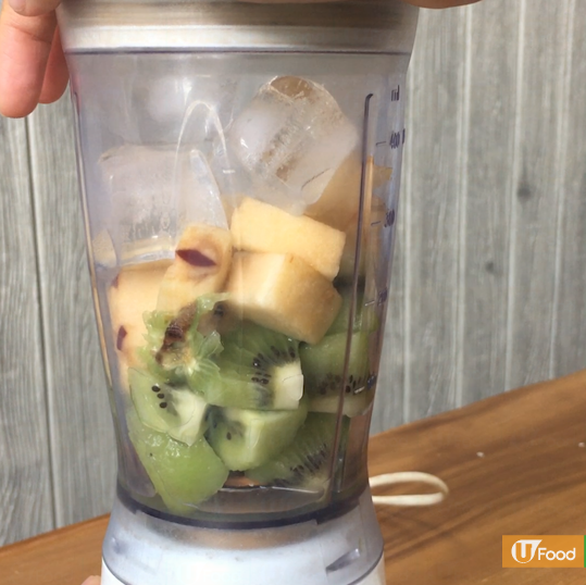 【夏日食譜】夏日簡單冰涼排毒特飲  奇異蘋果沙冰 