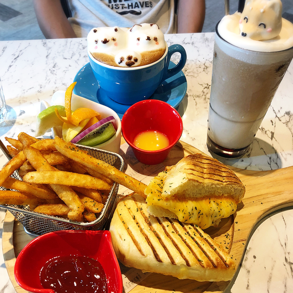 【台灣Cafe】台灣人氣夢幻Cafe 可愛柴犬棉花糖/立體拉花咖啡