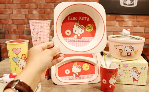 台灣麵包店有得換 精美實用Hello Kitty廚具