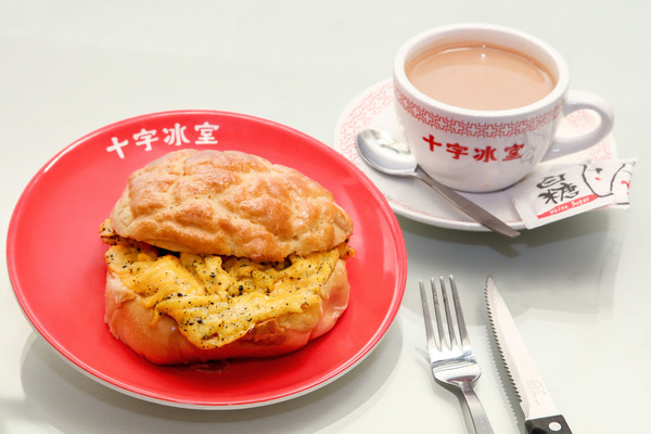 食住鮮油菠蘿包/瑞士雞翼睇戲 UA淘大聯乘十字冰室推限定美食