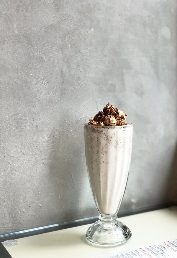 食住鮮油菠蘿包/瑞士雞翼睇戲   UA淘大聯乘十字冰室推限定美食